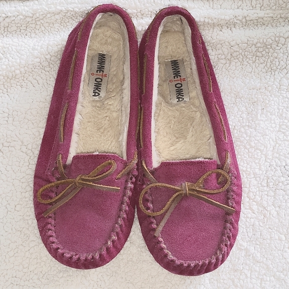 Minnetonka Cally Moccasins - Picture 2 of 5